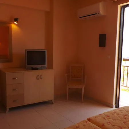 七星酒店 3* 卡尔帕索斯