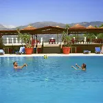 Seven Stars Hotel Kárpatos